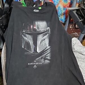 Star Wars Mandalorian Helmet Graphic Tee